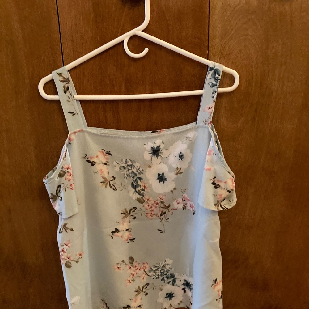 Cold shoulder top